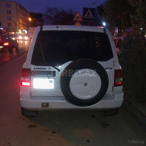 Mitsubishi Pajero io 2000, 267,000 km - 1.8 l - Bakı