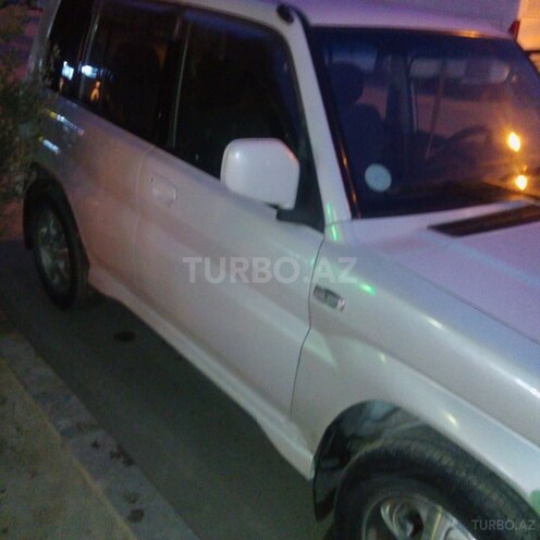 Mitsubishi Pajero io 2000, 267,000 km - 1.8 l - Bakı