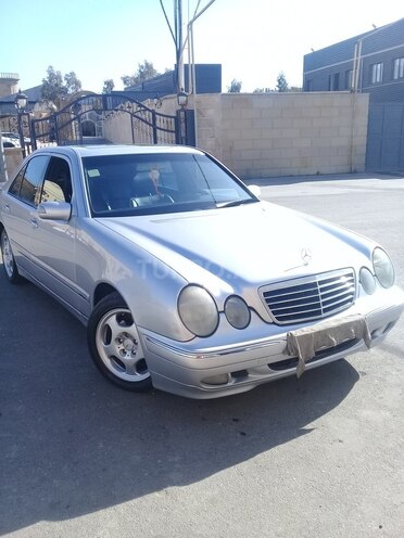 Mercedes E 270 2000, 300,000 km - 2.7 l - Bakı