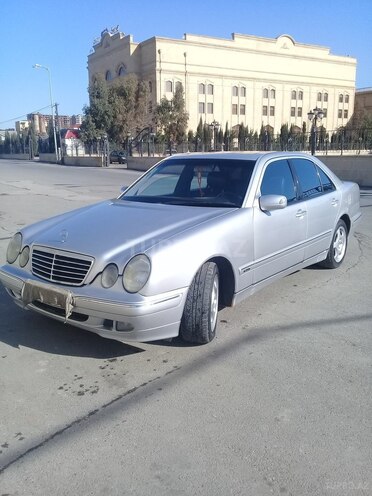 Mercedes E 270 2000, 300,000 km - 2.7 l - Bakı