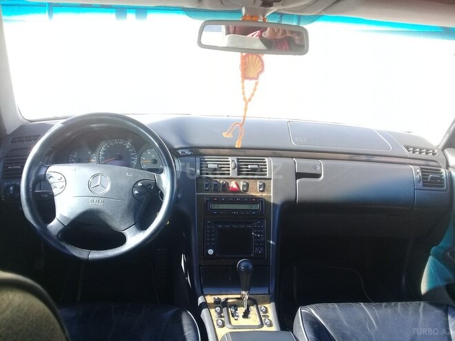Mercedes E 270 2000, 300,000 km - 2.7 l - Bakı