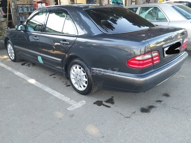 Mercedes E 240 2001, 111,111 km - 2.4 л - Bakı