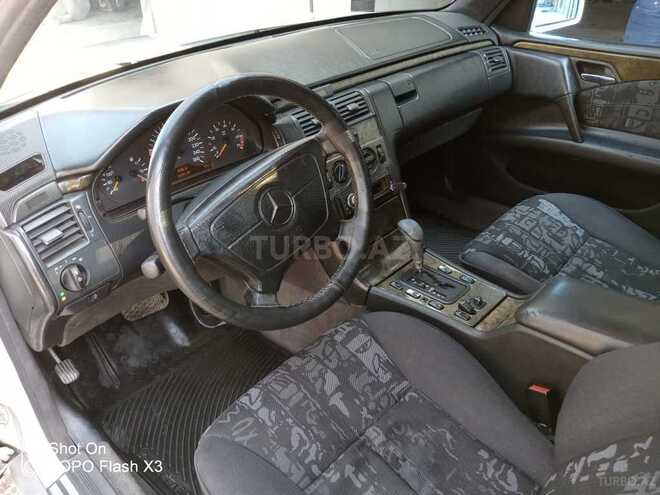 Mercedes E 240 1997, 270,000 km - 2.4 л - Tovuz