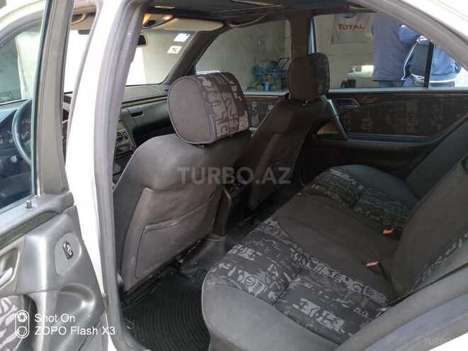 Mercedes E 240 1997, 270,000 km - 2.4 л - Tovuz