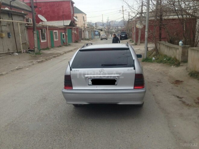 Mercedes C 220 2000, 355,000 km - 2.2 l - Bakı