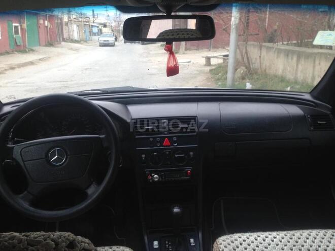 Mercedes C 220 2000, 355,000 km - 2.2 l - Bakı