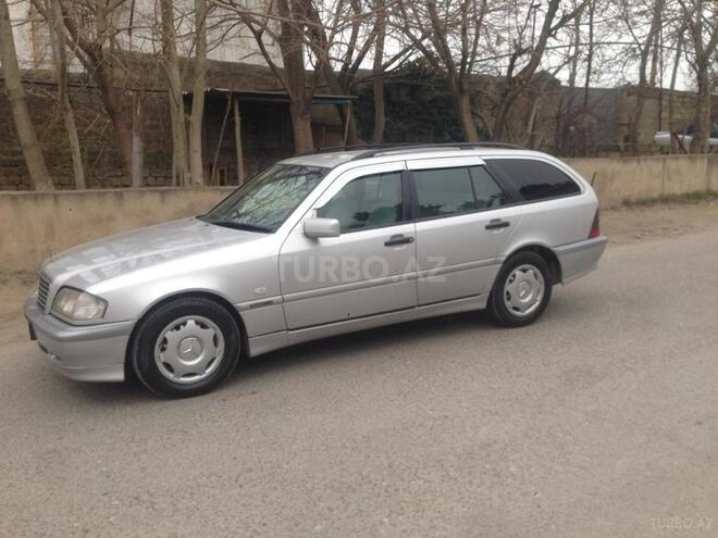 Mercedes C 220 2000, 355,000 km - 2.2 l - Bakı