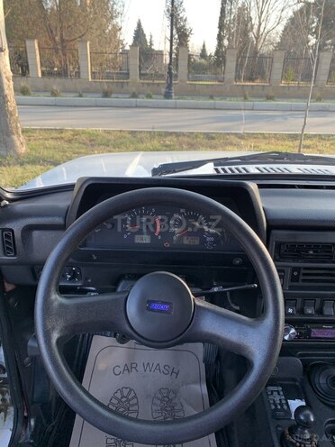 LADA (VAZ) Niva 2015, 81,000 km - 1.7 l - Yevlax