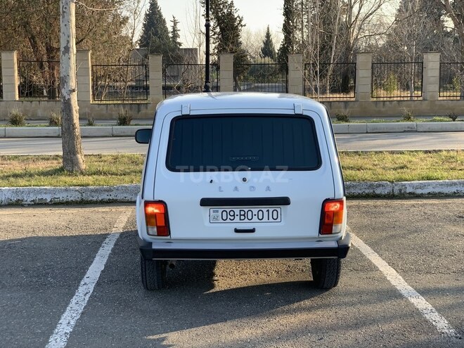LADA (VAZ) Niva 2015, 81,000 km - 1.7 l - Yevlax