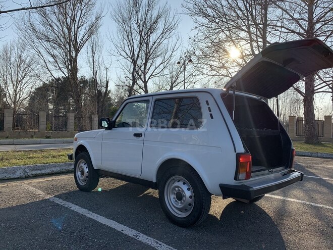 LADA (VAZ) Niva 2015, 81,000 km - 1.7 l - Yevlax