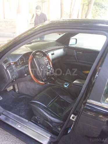 Mercedes E 230 1995, 300,000 km - 2.3 l - Yevlax