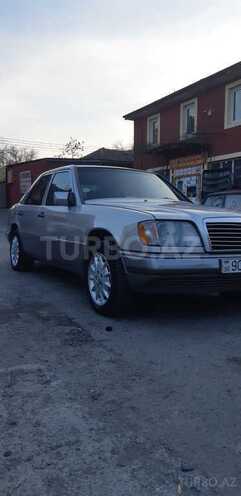 Mercedes E 220 1994, 348,000 km - 2.2 l - Bakı