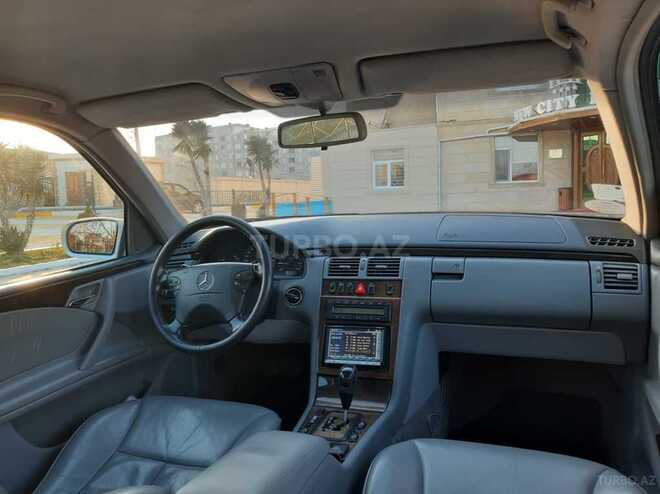 Mercedes E 240 2000, 230,000 km - 2.4 l - Bakı