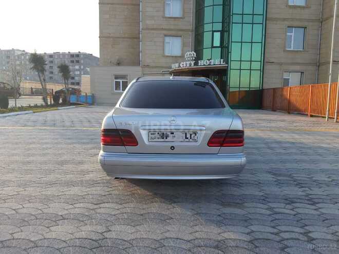 Mercedes E 240 2000, 230,000 km - 2.4 l - Bakı