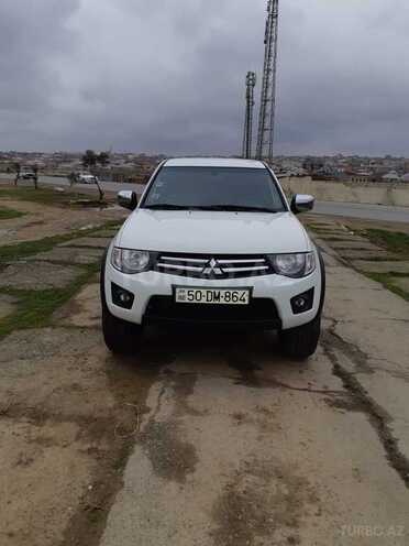 Mitsubishi L200 2015, 113,000 km - 2.5 l - Bakı