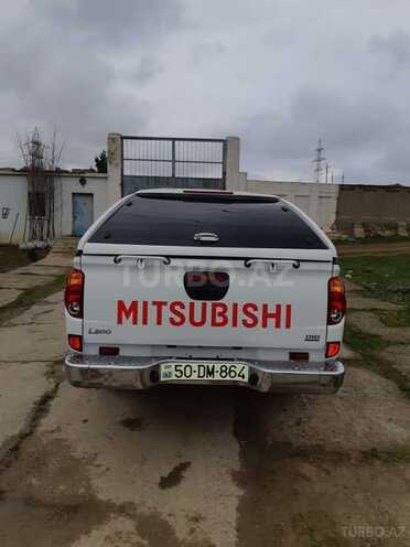 Mitsubishi L200 2015, 113,000 km - 2.5 l - Bakı