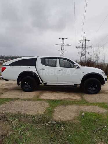 Mitsubishi L200 2015, 113,000 km - 2.5 l - Bakı