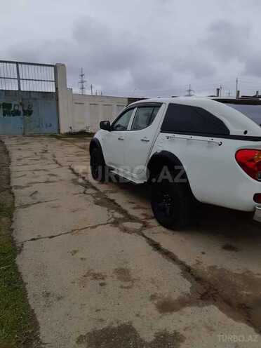 Mitsubishi L200 2015, 113,000 km - 2.5 l - Bakı