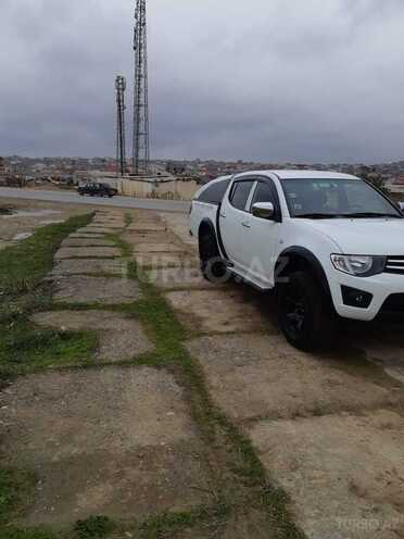 Mitsubishi L200 2015, 113,000 km - 2.5 l - Bakı