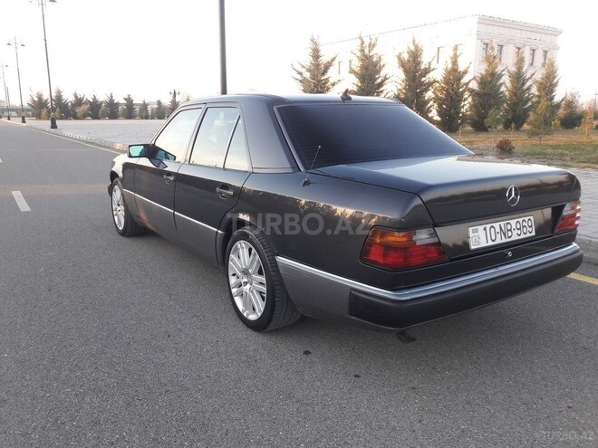 Mercedes E 200 1990, 453,000 km - 2.0 л - Göyçay