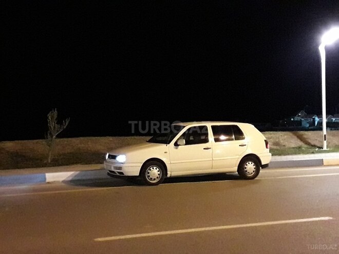 Volkswagen Golf 1997, 360,000 km - 1.8 l - Sumqayıt