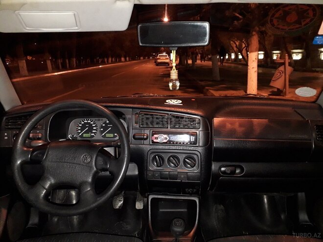Volkswagen Golf 1997, 360,000 km - 1.8 l - Sumqayıt