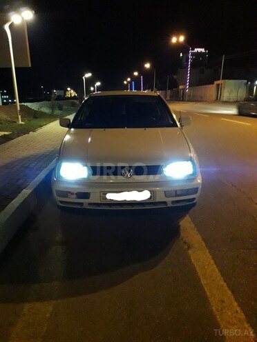 Volkswagen Golf 1997, 360,000 km - 1.8 l - Sumqayıt