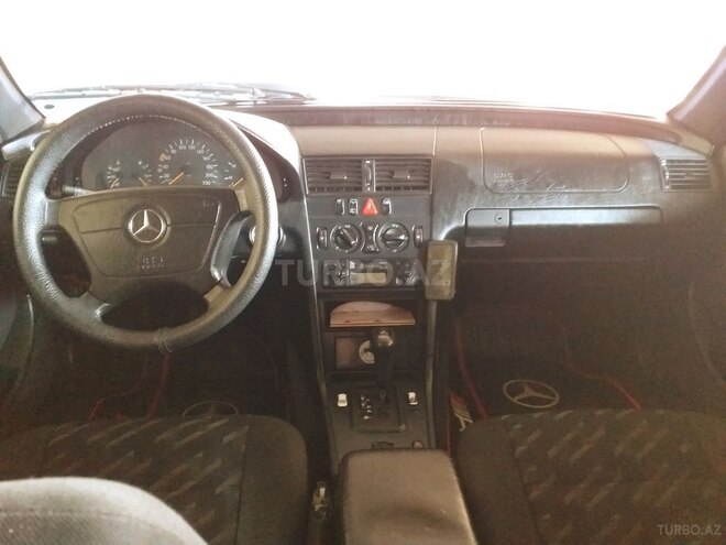 Mercedes C 220 2000, 266,000 km - 2.2 л - Biləsuvar
