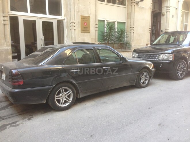 Mercedes C 220 1994, 300,000 km - 2.2 l - Bakı