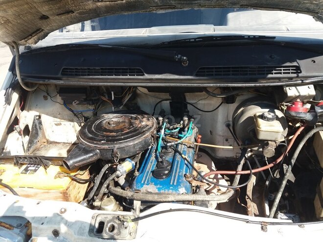 GAZ 3302-744 2002, 46,500 km - 2.3 l - Qax