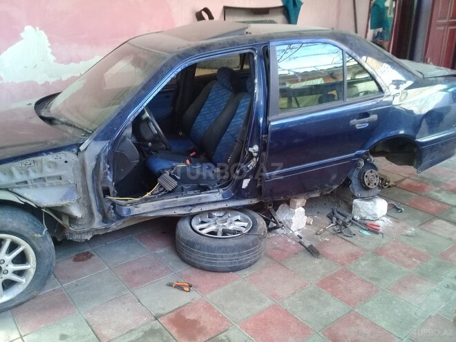 Mercedes C 180 1997, 1,236 km - 1.8 l - Tovuz