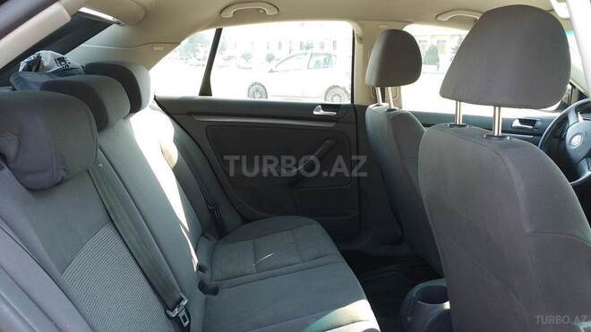 Volkswagen Jetta 2007, 374,000 km - 1.6 л - Bakı