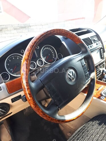 Volkswagen Touareg 2004, 235,000 km - 3.2 l - Bakı