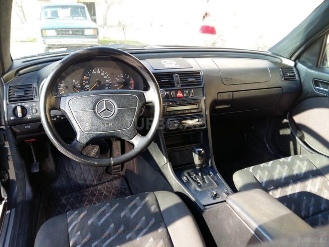 Mercedes C 220 1999, 179,000 km - 2.2 l - Sumqayıt