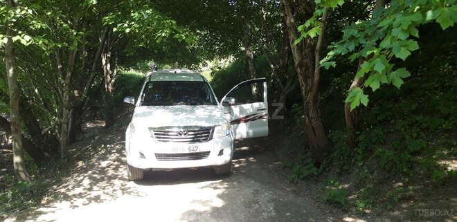 Toyota Hilux 2013, 243,000 km - 2.5 л - Bakı