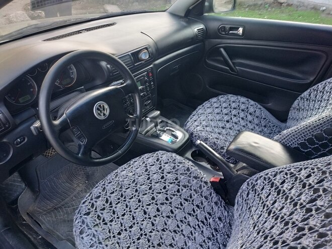 Volkswagen Passat 2002, 210,411 km - 1.8 l - Gəncə