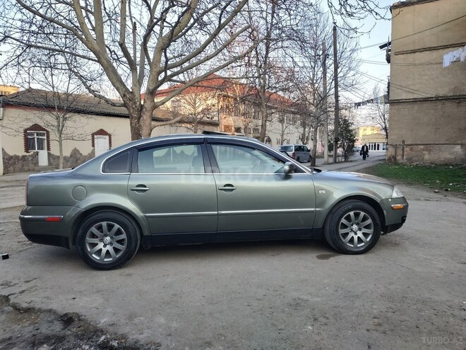 Volkswagen Passat 2002, 210,411 km - 1.8 l - Gəncə