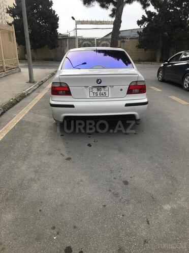 BMW 525 2001, 282,000 km - 2.5 l - Bakı
