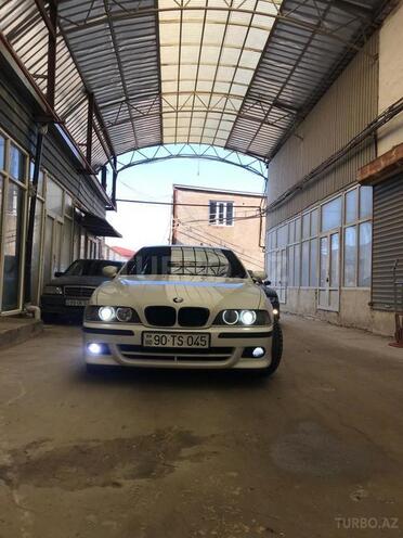 BMW 525 2001, 282,000 km - 2.5 l - Bakı