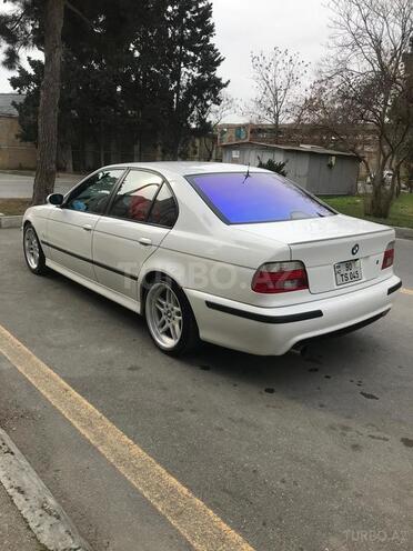 BMW 525 2001, 282,000 km - 2.5 l - Bakı