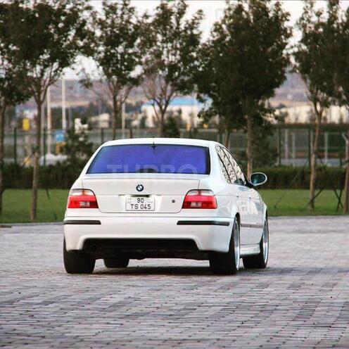 BMW 525 2001, 282,000 km - 2.5 l - Bakı