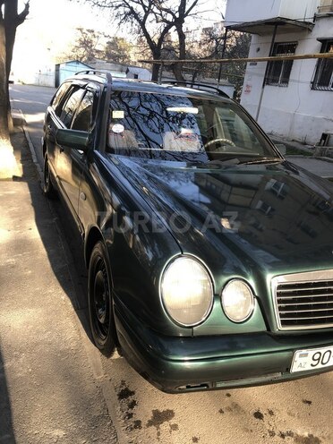 Mercedes E 200 1999, 470,000 km - 2.0 l - Bakı