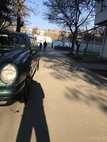 Mercedes E 200 1999, 470,000 km - 2.0 l - Bakı