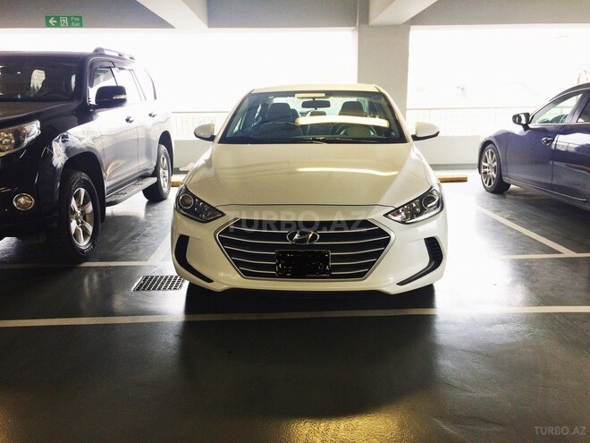 Hyundai Elantra 2016, 8,000 km - 2.0 l - Bakı