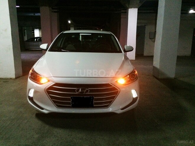 Hyundai Elantra 2016, 8,000 km - 2.0 l - Bakı