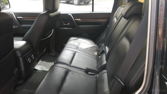 Mitsubishi Pajero 2007, 144,000 km - 3.0 l - Bakı