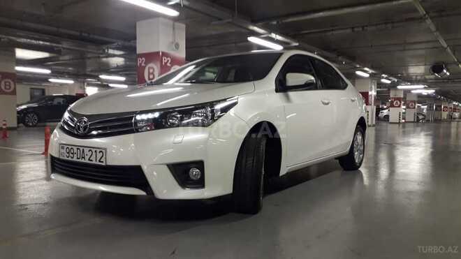 Toyota Corolla 2015, 72,000 km - 1.6 л - Bakı