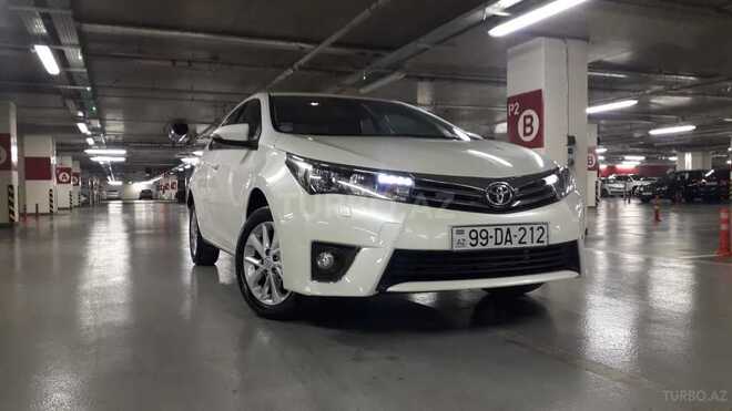 Toyota Corolla 2015, 72,000 km - 1.6 л - Bakı