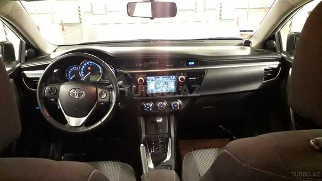 Toyota Corolla 2015, 72,000 km - 1.6 л - Bakı
