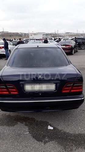 Mercedes E 220 2000, 258,000 km - 0.2 l - Bakı